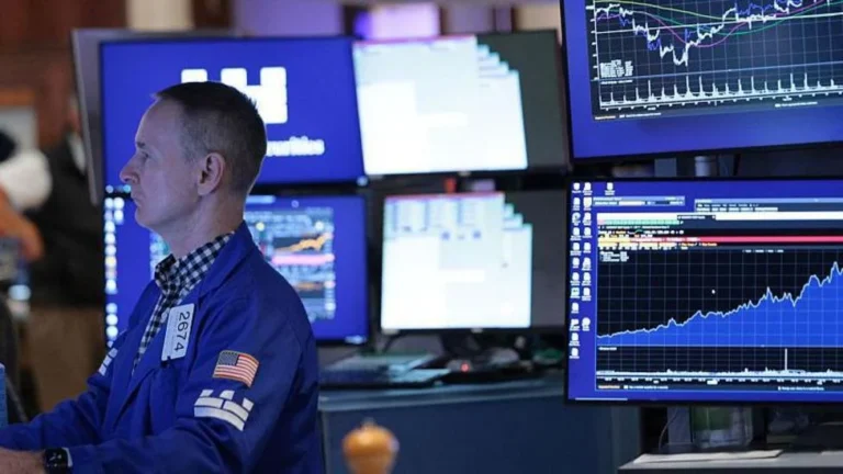 US Borrowing Costs Climb as Treasury Intervention Fails to Sustain Lower Rates