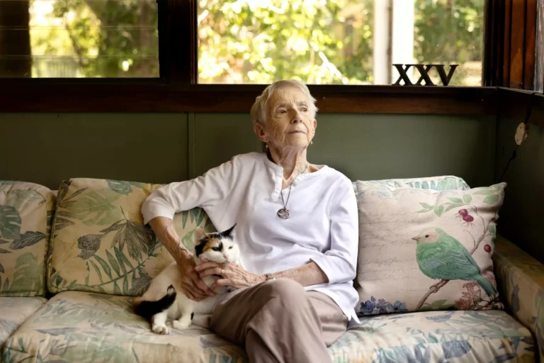 At 99, Former Professional Ballerina Helga Monson de Kansky Still Teaches Dance