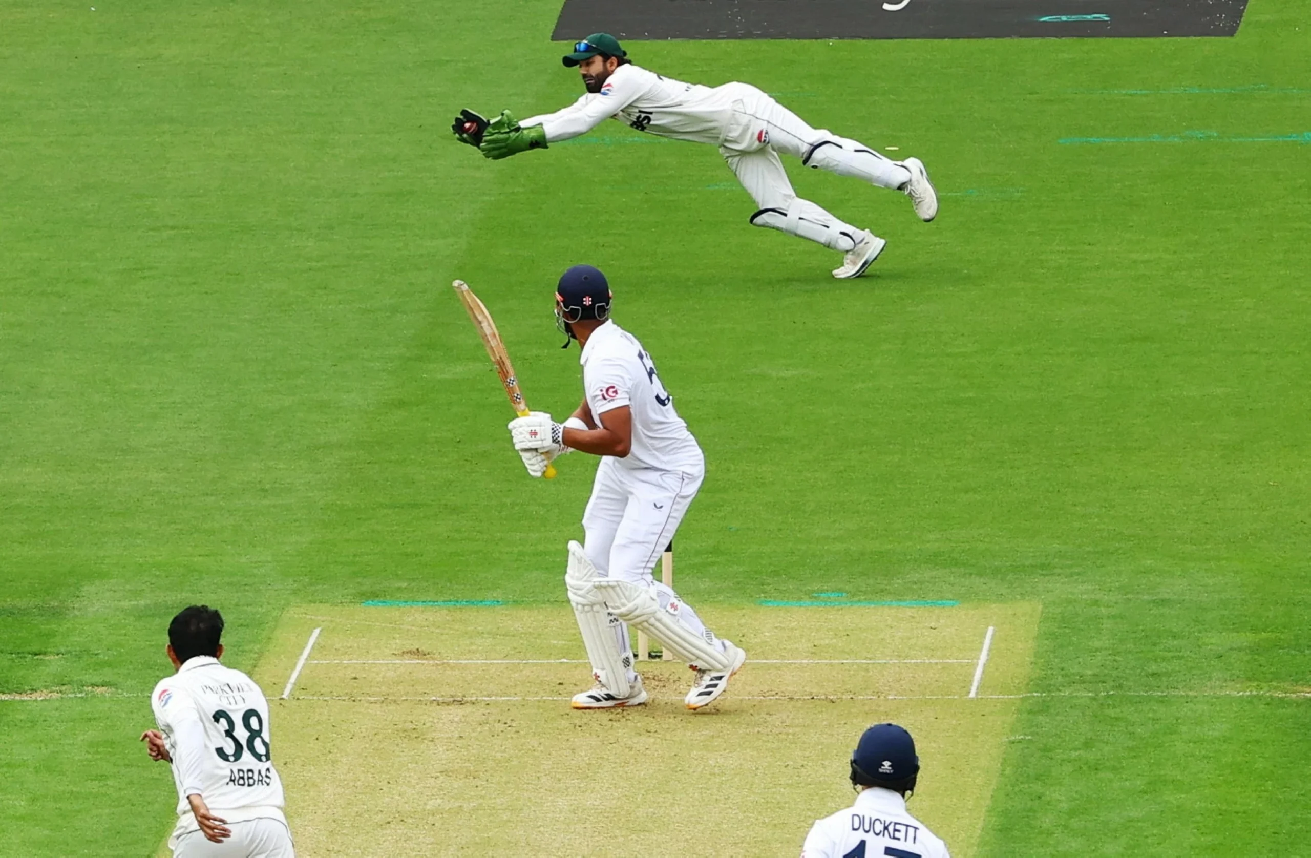 Pakistan Dominates Opening Day at Lord’s as Abbas Tears Through England’s Top Order