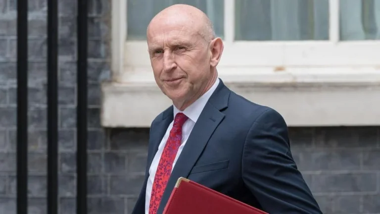 UK Borrowing Exceeds Expectations in July as Chancellor Prepares for October Budget