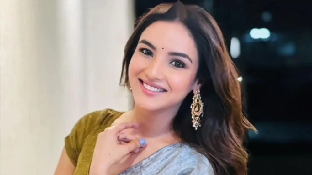 Actress Jasmin Bhasin Suffers Memory Loss After Serious Head Injury on Reality Show Set