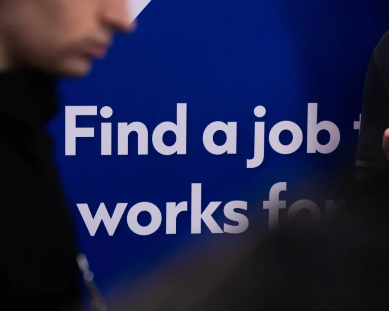 UK Graduate Job Vacancies Hit Decade Low Amid Mounting Market Challenges