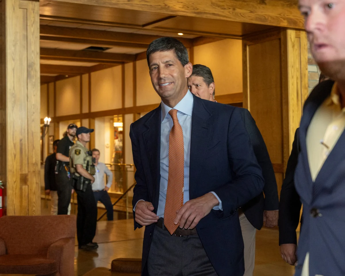 Fed Chair Kevin Warsh Signals Continued Inflation Fight, Ending Era of Forward Guidance
