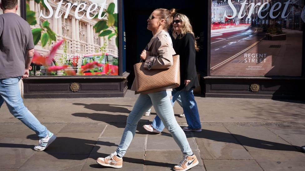 Inflation Risks Rise as Energy Costs Climb, but Experts See No New Crisis