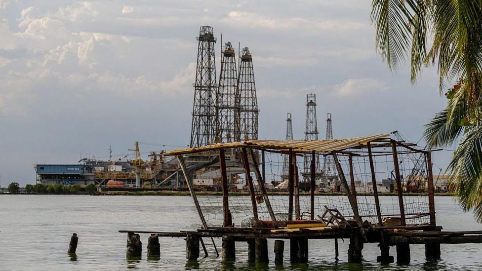Trump Announces Deal Securing US Control Over 65 Billion Barrels of Venezuelan Oil