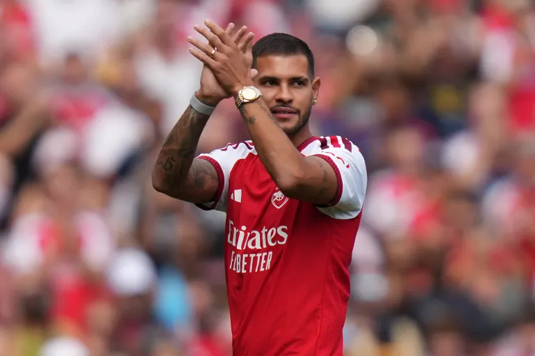Arsenal Face Historic Title Defense as New Managers Reshape Premier League Landscape