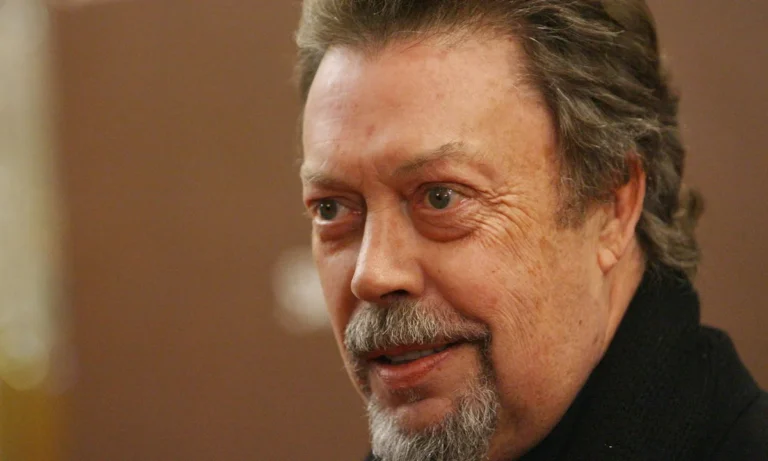 Tim Curry, Versatile Star of The Rocky Horror Picture Show and It, Dies at 80