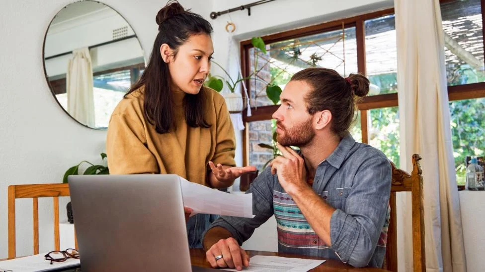 Navigating Financial Favouritism: How Families Can Manage Money Disputes Between Siblings