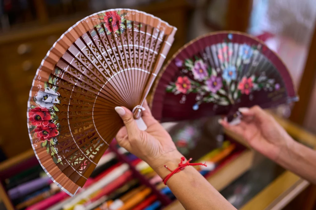 As Temperatures Soar, Spain’s Traditional Folding Hand Fan Sees a Resurgence