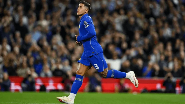 Manchester City Complete Record-Equaling £125 Million Signing of Enzo Fernandez