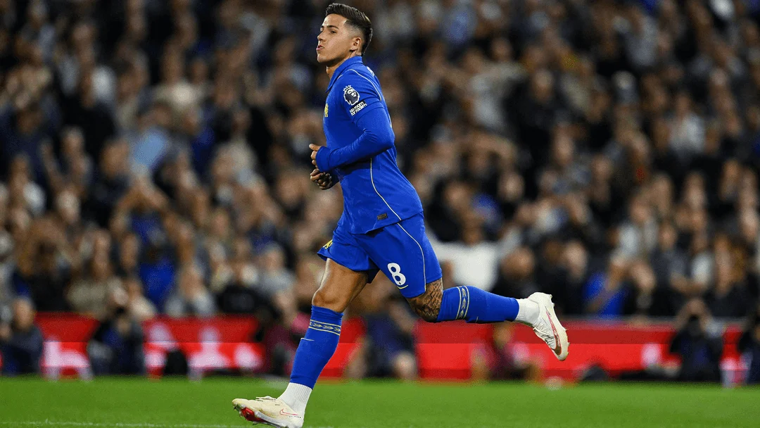 Manchester City Complete Record-Equaling £125 Million Signing of Enzo Fernandez