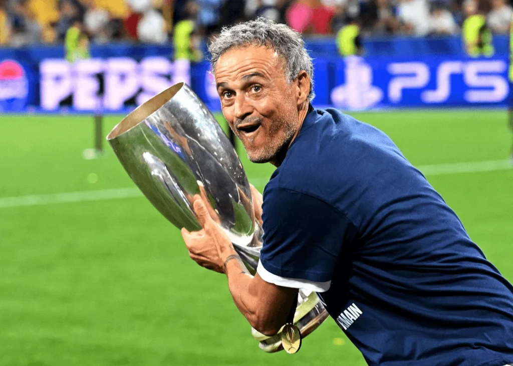 Luis Enrique Signs Long-Term Extension to Remain PSG Manager Through 2030