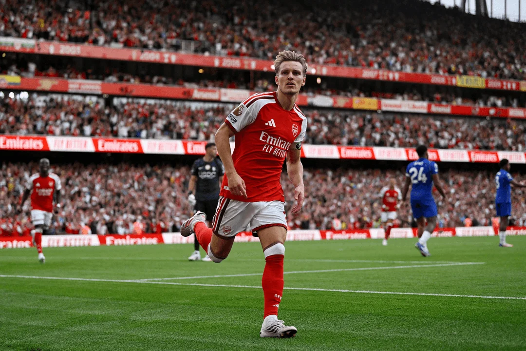 Arsenal Overcome Early Deficit to Hand Chelsea First Defeat of the Season
