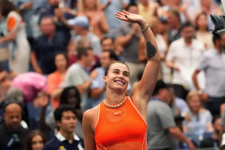 Top Seed Aryna Sabalenka Overcomes Early Struggles to Reach US Open Quarterfinals