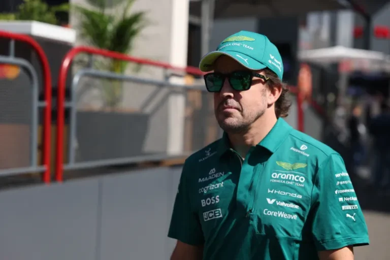 Fernando Alonso Recommits to Aston Martin for 2027 Season