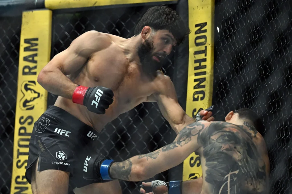 Arman Tsarukyan Admits Second UFC 331 Elbow Was For