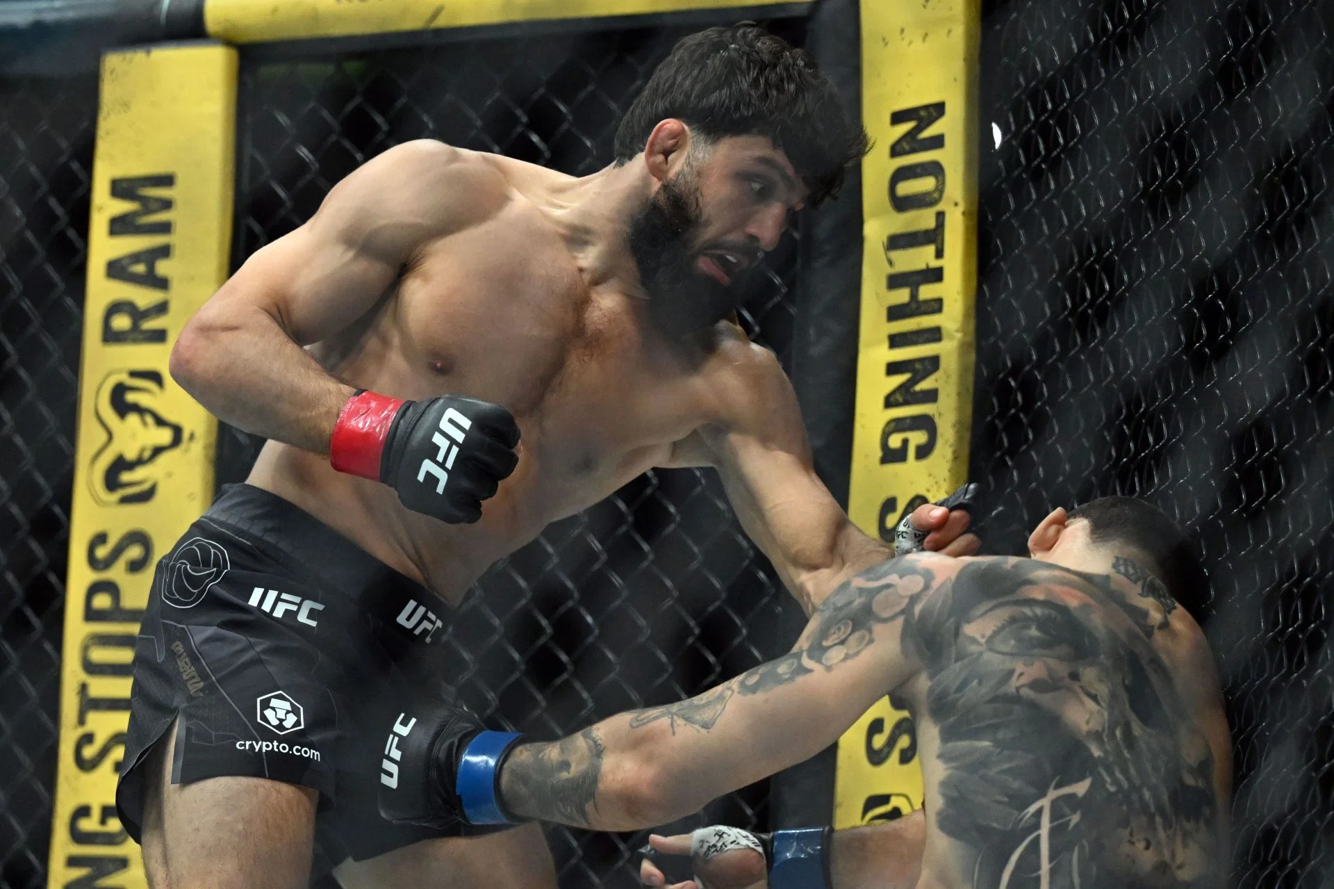Arman Tsarukyan Admits Second UFC 331 Elbow Was For