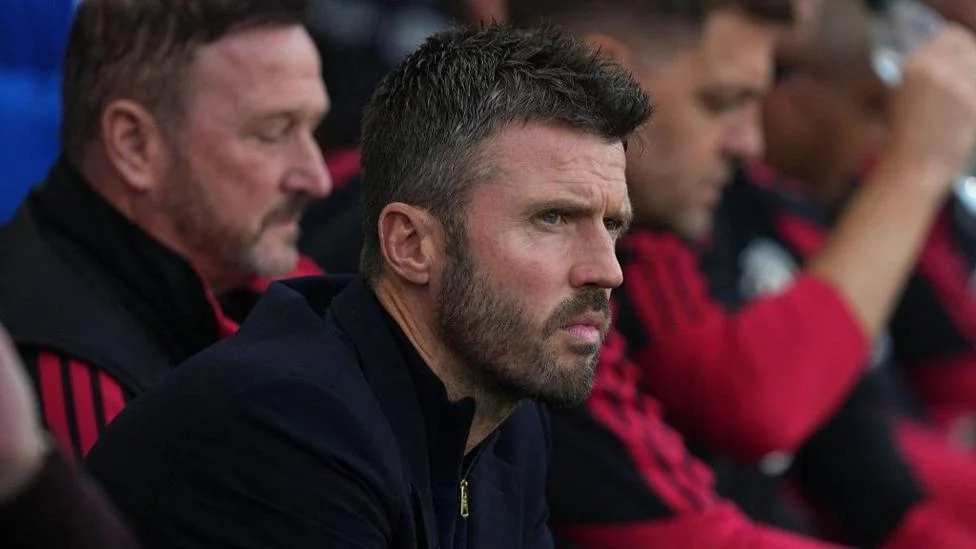Michael Carrick Defends Manchester United Despite Brutal Neville Criticism