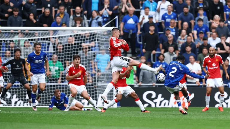 Ainsley Maitland-Niles Scores Stunning Debut Equalizer to Salvage Draw for Everton Against Manchester United