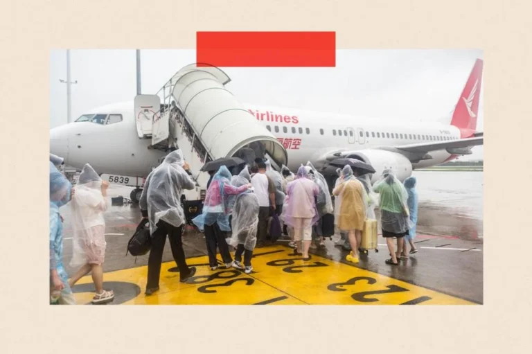 Rising Climate Risks Threaten Global Air Travel With More Frequent Disruptions