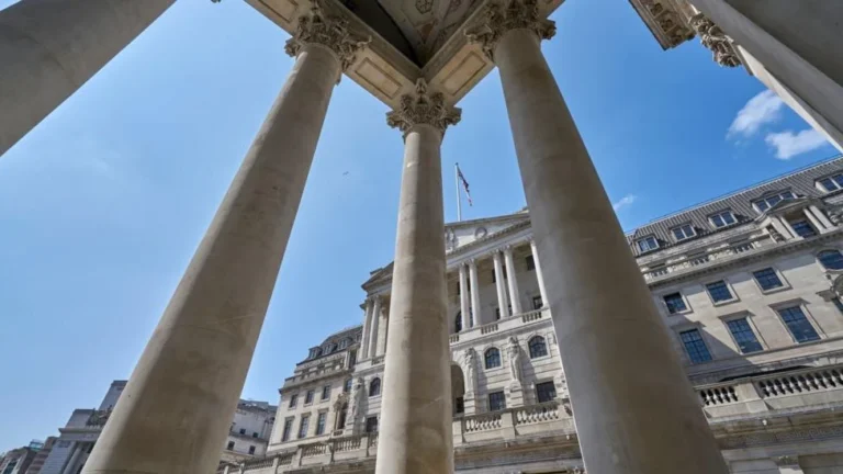 Bank of England Faces Pressure as Inflation Climbs