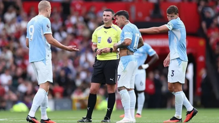Howard Webb Admits VAR Failed to Assess Offside Error