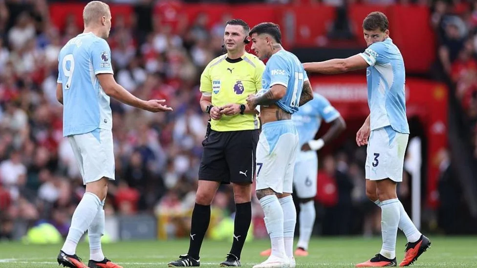 Howard Webb Admits VAR Failed to Assess Offside Error
