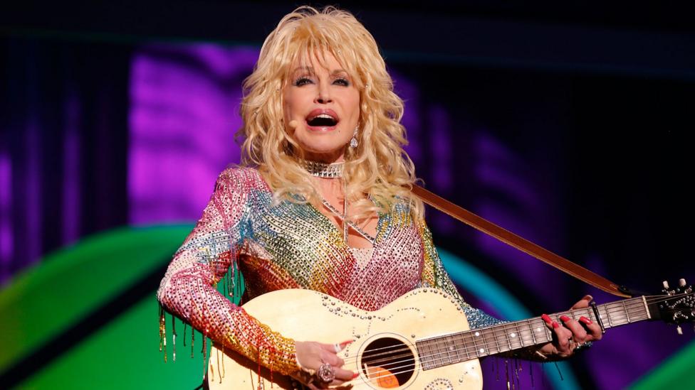 Dolly Parton’s Estate Files Restraining Order Against Nephew