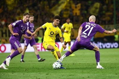 Borussia Dortmund Cruise Past HEBC Hamburg in German Cup Opener