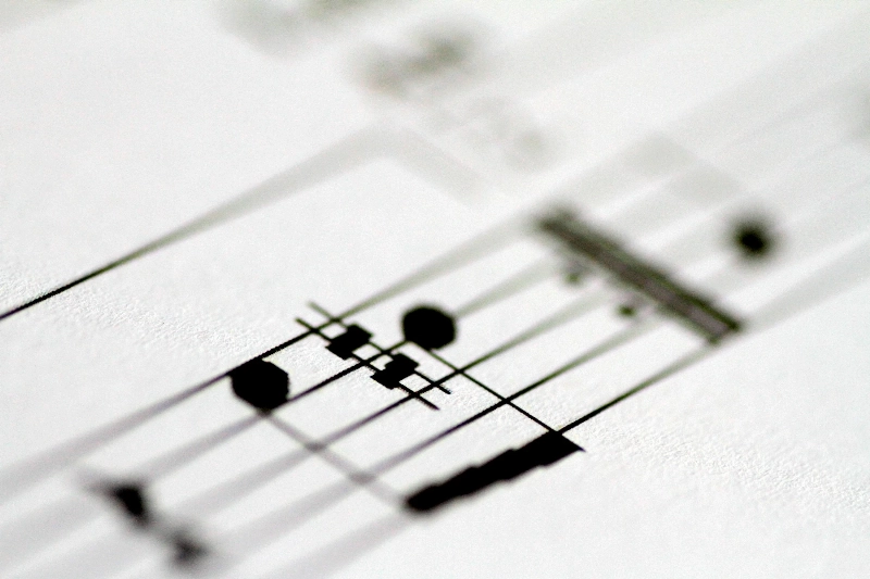 Suno Partners with Warner Music and BMG to Launch New AI Music Generation Models