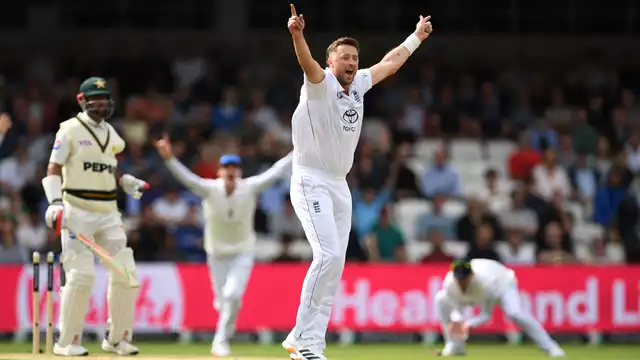 Ollie Robinson’s Resurgence Defines the 2026 English Summer of Medium Pace