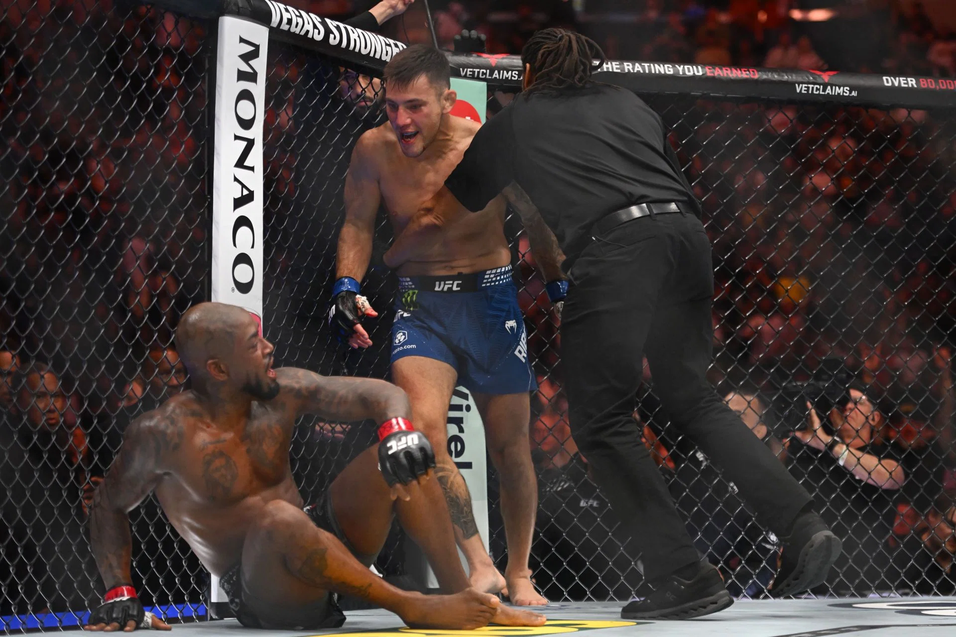 Belal Muhammad Criticizes Herb Dean for Premature UFC Stoppage