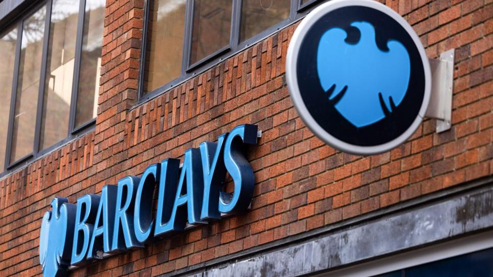 Barclays Cuts 5,000 Jobs Amid Greater AI Reliance
