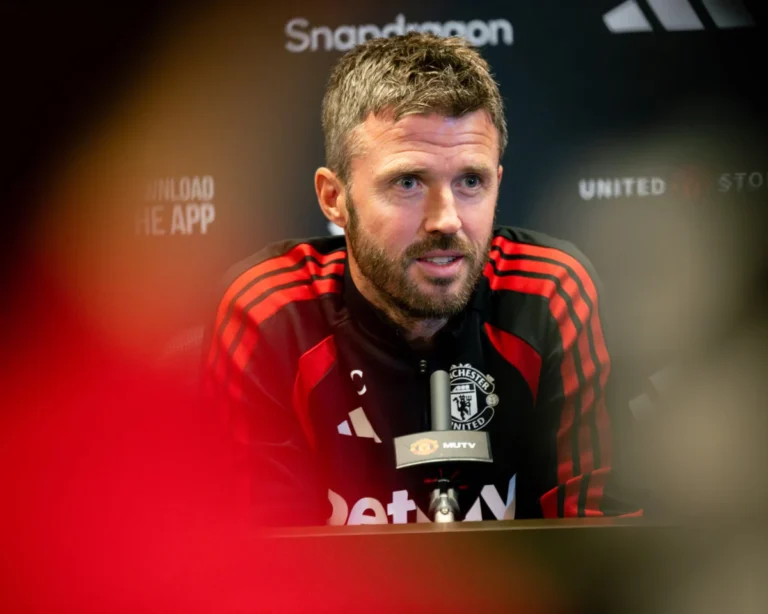 Carrick Defuses Manchester United Tension Ahead of Leeds Clash