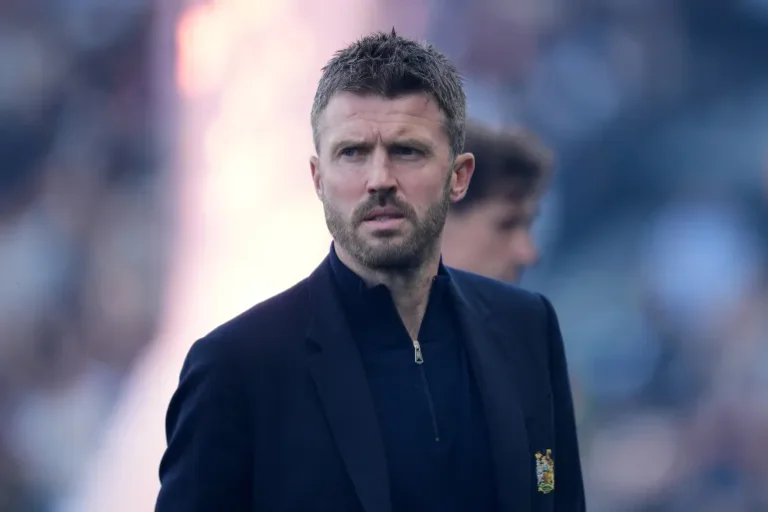 Pressure Mounts for Carrick and De Zerbi in 'El