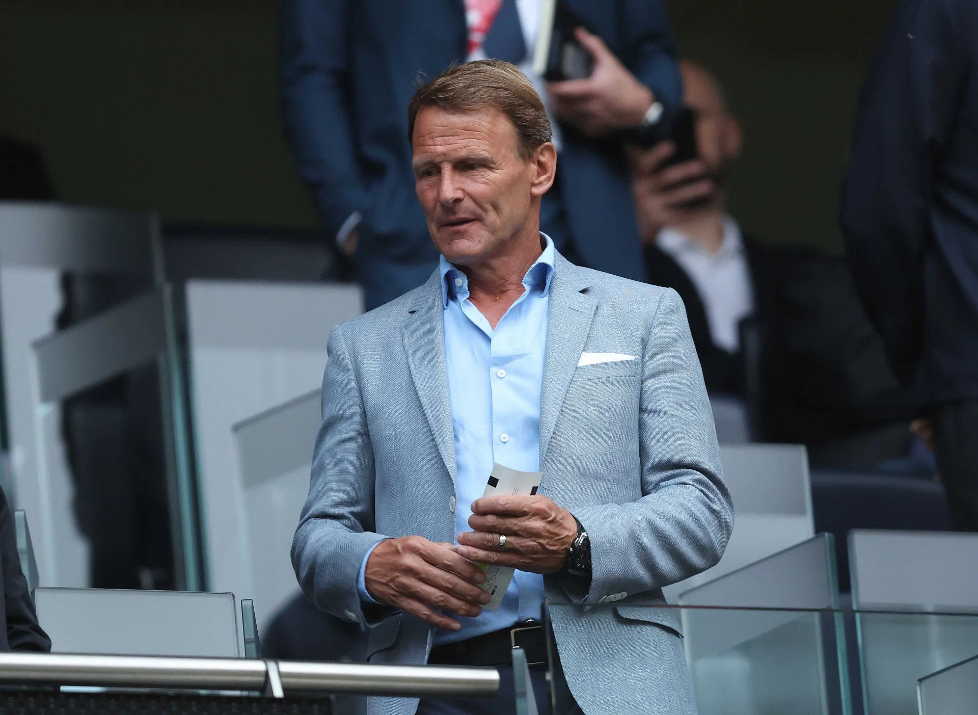 Teddy Sheringham Criticizes Arsenal Striker Viktor Gyökeres