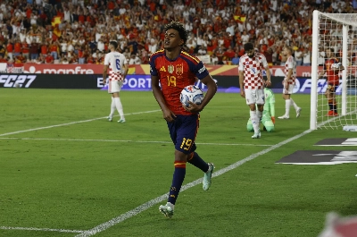 Yamal shines as Spain thrash Croatia; England beat Czechs
