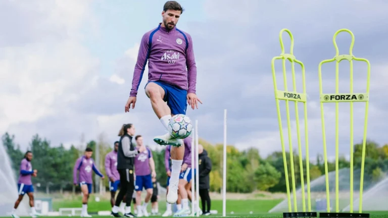 Manchester City Target Record Start as Leeds Host United