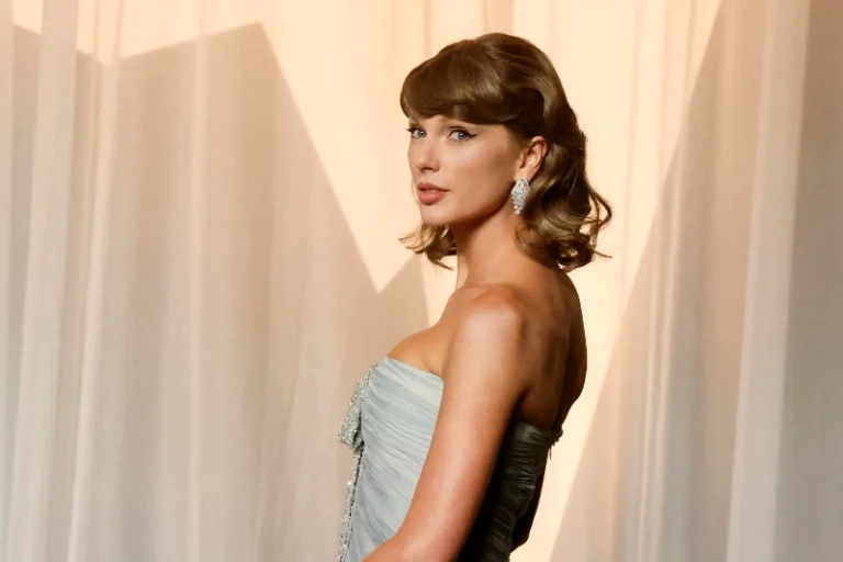 Taylor Swift Performs at 2026 Academy Museum Gala