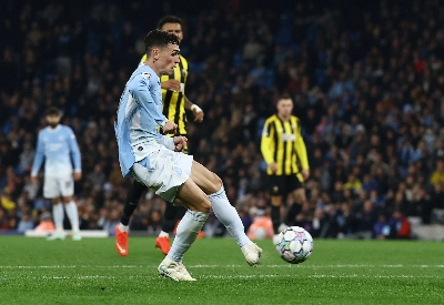 Foden Hat-Trick Leads Man City Past AEK Athens in